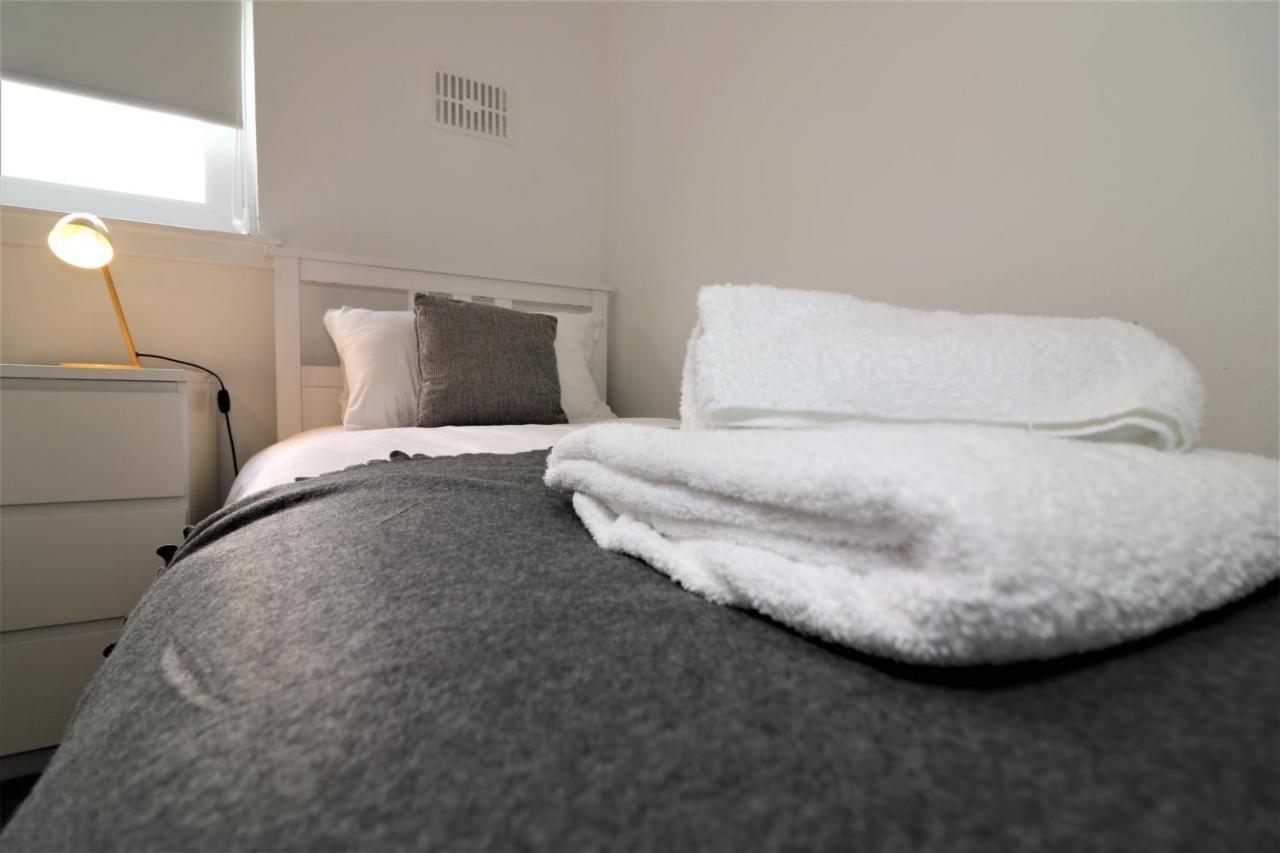 Signature - Belhaven House Hamilton Esterno foto