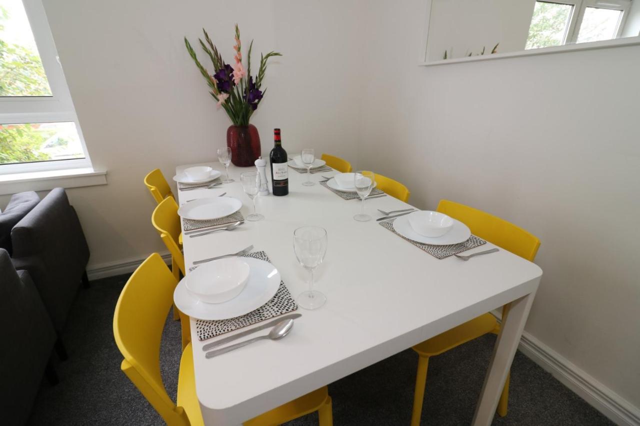 Signature - Belhaven House Hamilton Esterno foto